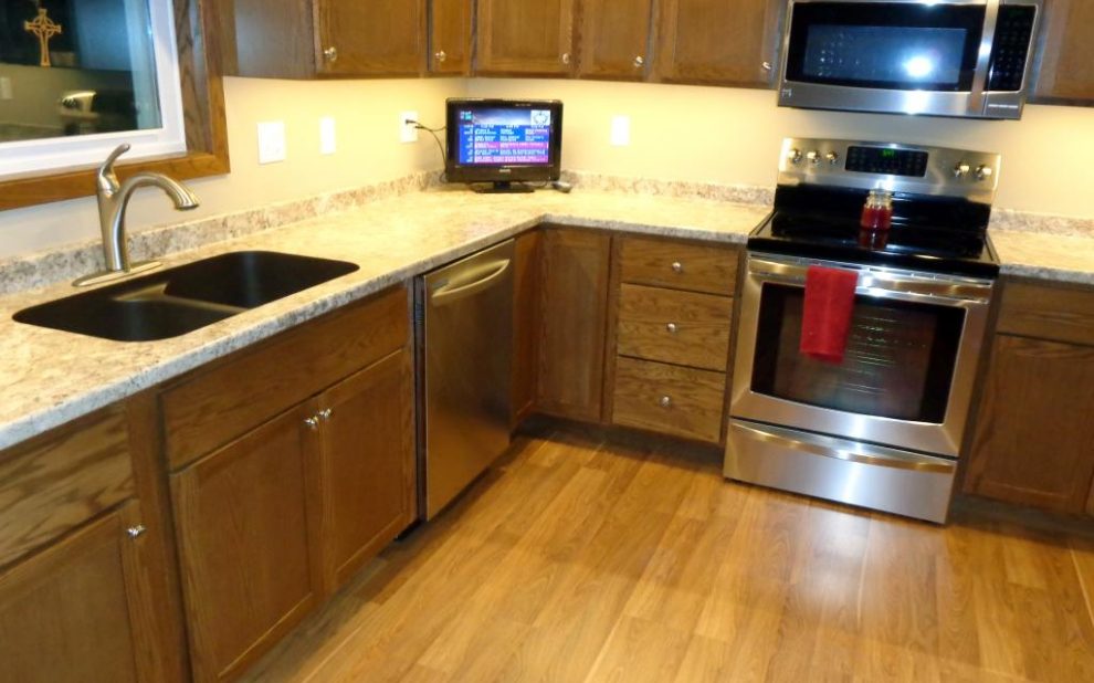 Autumn Carnival (Wilsonart) - Futura Edge with Std 3" Backsplash