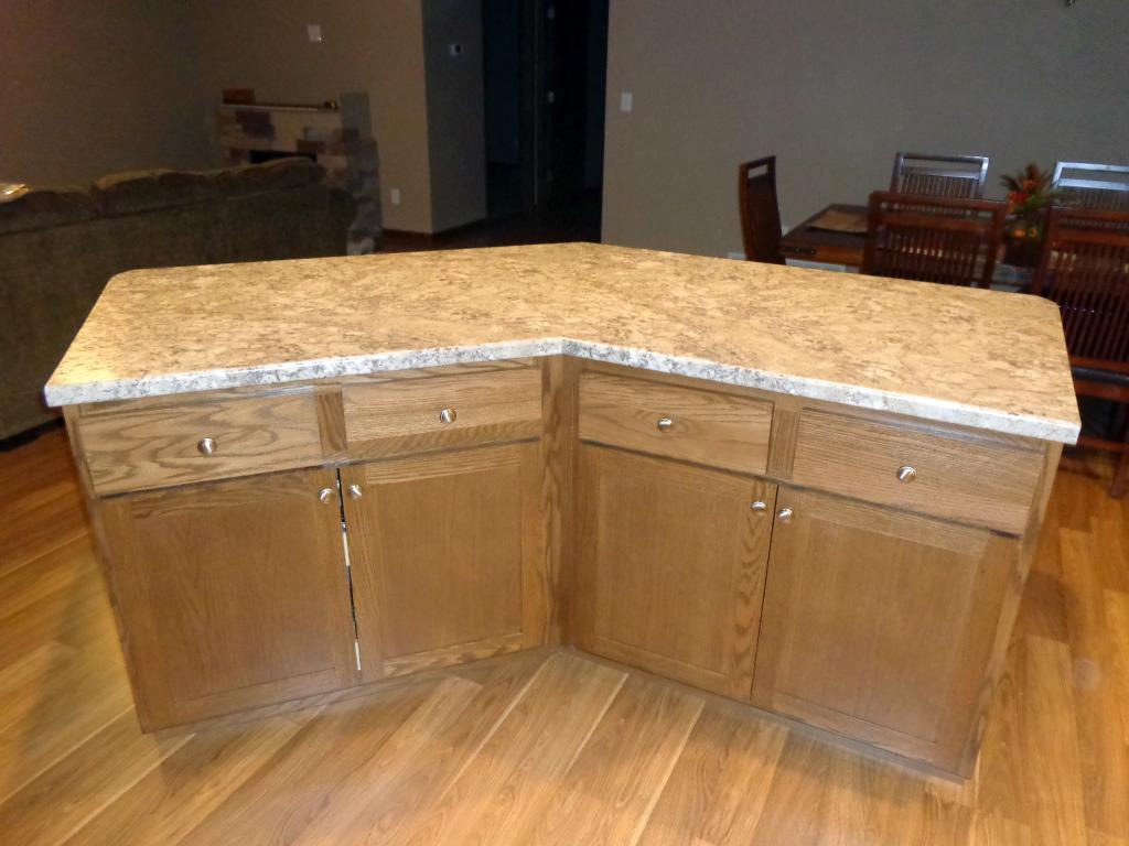 Futura Edge Island - 36" Wide One Level