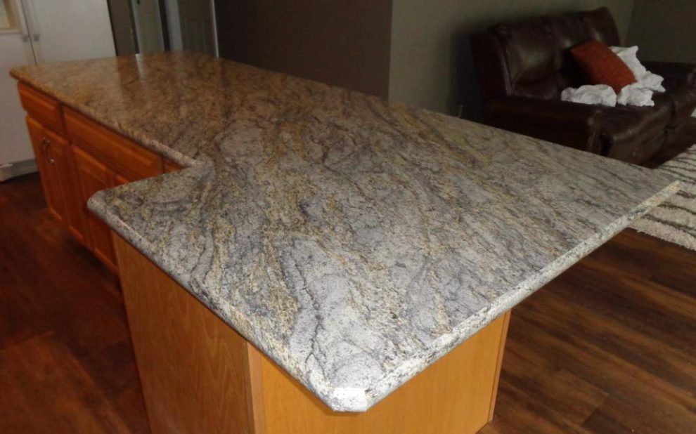 Granito Amarelo (Wilsonart) - Concord Edge Moulding